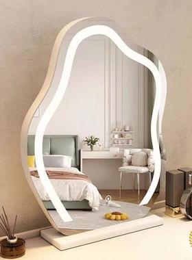 云朵镜子化桌面E妆镜台式CFBLD灯卧室梳台妆智能轻奢灯镜带灯
