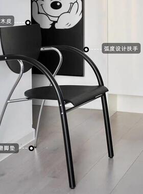 新款直销中古风椅子设计师餐椅网红椅北欧简约休闲椅铁艺靠背椅复