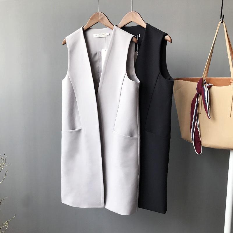 全屋轻奢样板房衣帽间中长款女马甲衣服挂件衣柜饰品软装设计摆件