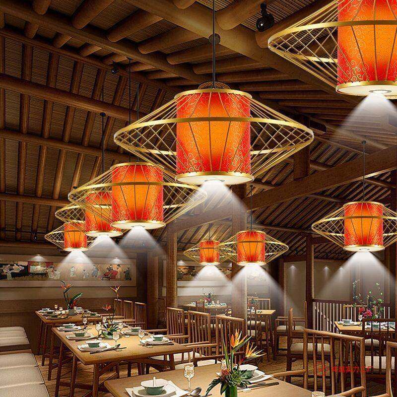 新中式2026新款餐厅火锅店灯笼金色铁艺带射灯卡坐包间餐饮专用灯