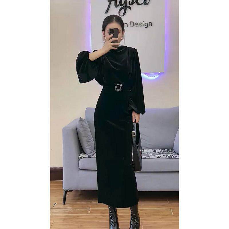 秋装疏离感穿搭气场强大女装赫本风黑色收腰复古丝绒长袖连衣裙子