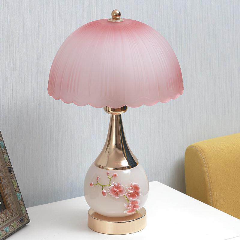 台灯卧室床头灯温馨家用现代装饰灯主卧创意可调光床头柜灯插电式