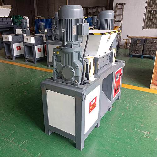 40双轴型小 型撕碎机适用塑料工业木材生活废0料撕碎FPW破碎