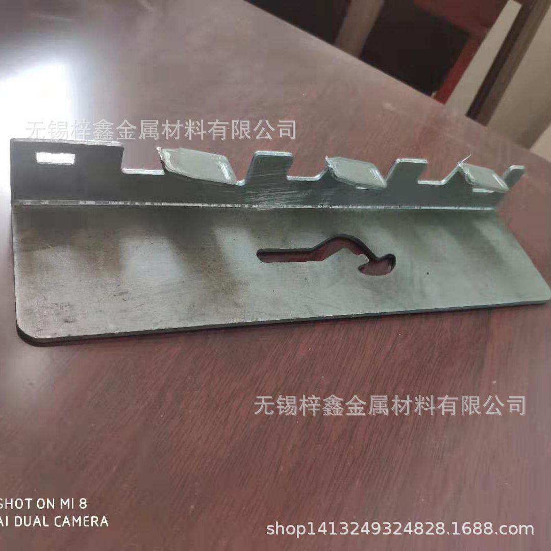 直供货架挂件倒八字孔型挂钩仓储五金模具架储物仓储货架挂钩