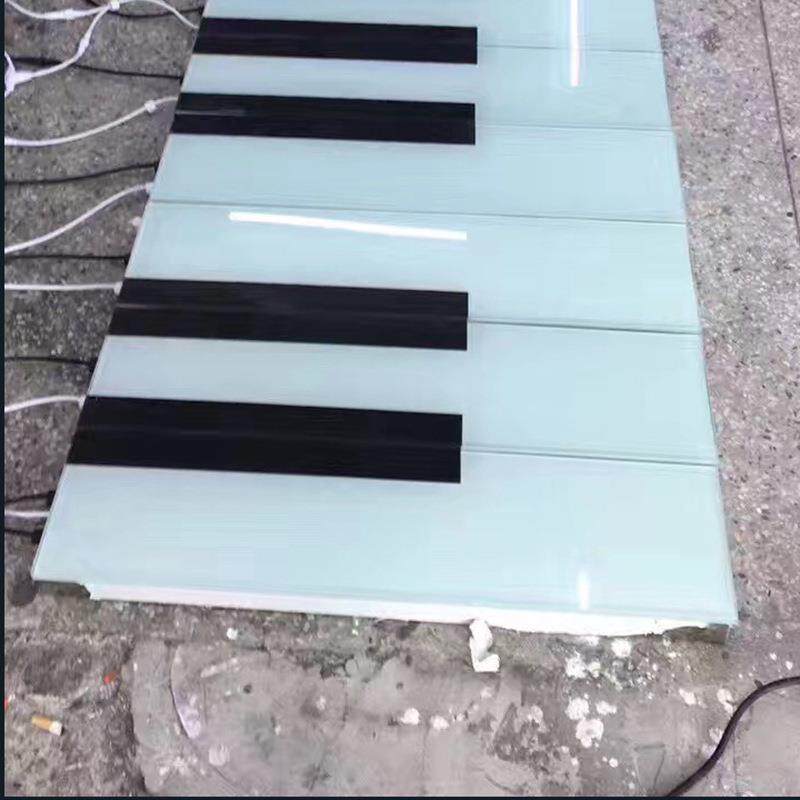 led钢琴感应地砖灯脚踩地地板灯ZLO互动面乐钢置琴发光音砖布道具