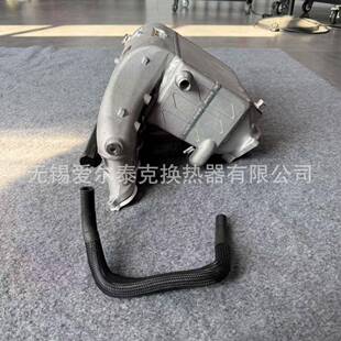 G8XS58M2/M3/M4歧管中冷器顶冷采用高性能偏置翅片更高效换热