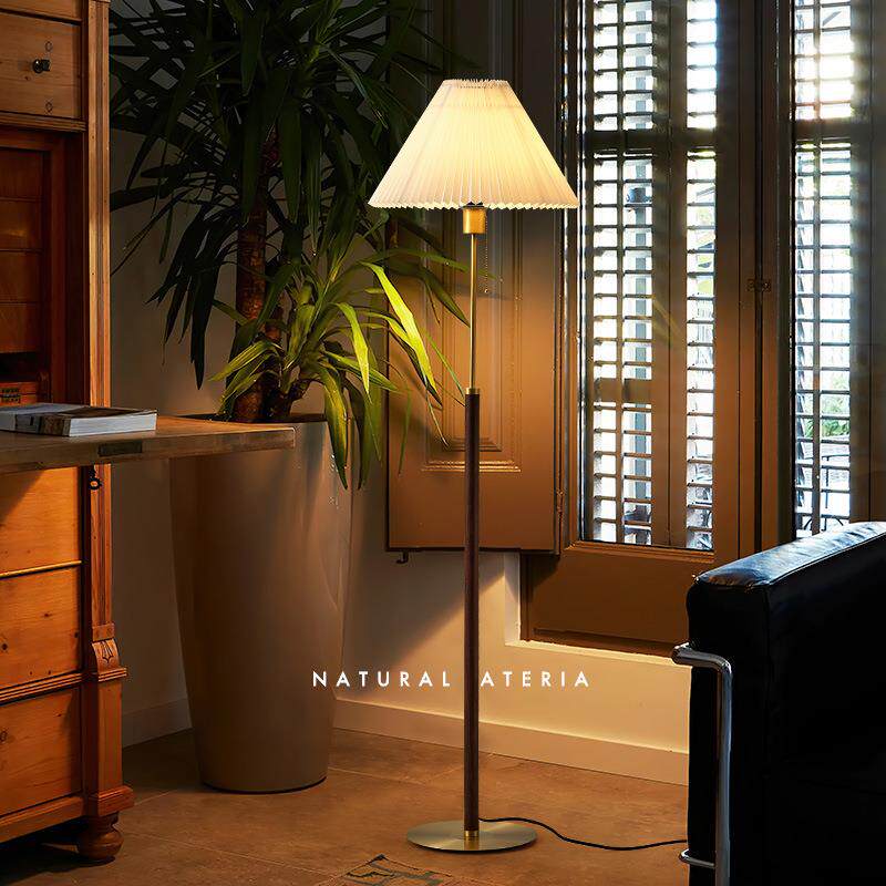 落地灯北欧复古胡桃木色客厅沙发灯实木个性艺术卧室床头装饰台灯
