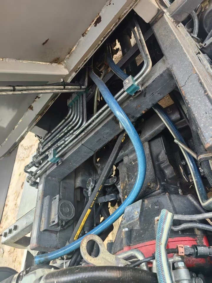 1月20日济宁18年中联重科压缩垃圾车一辆无泄漏网络拍卖公告