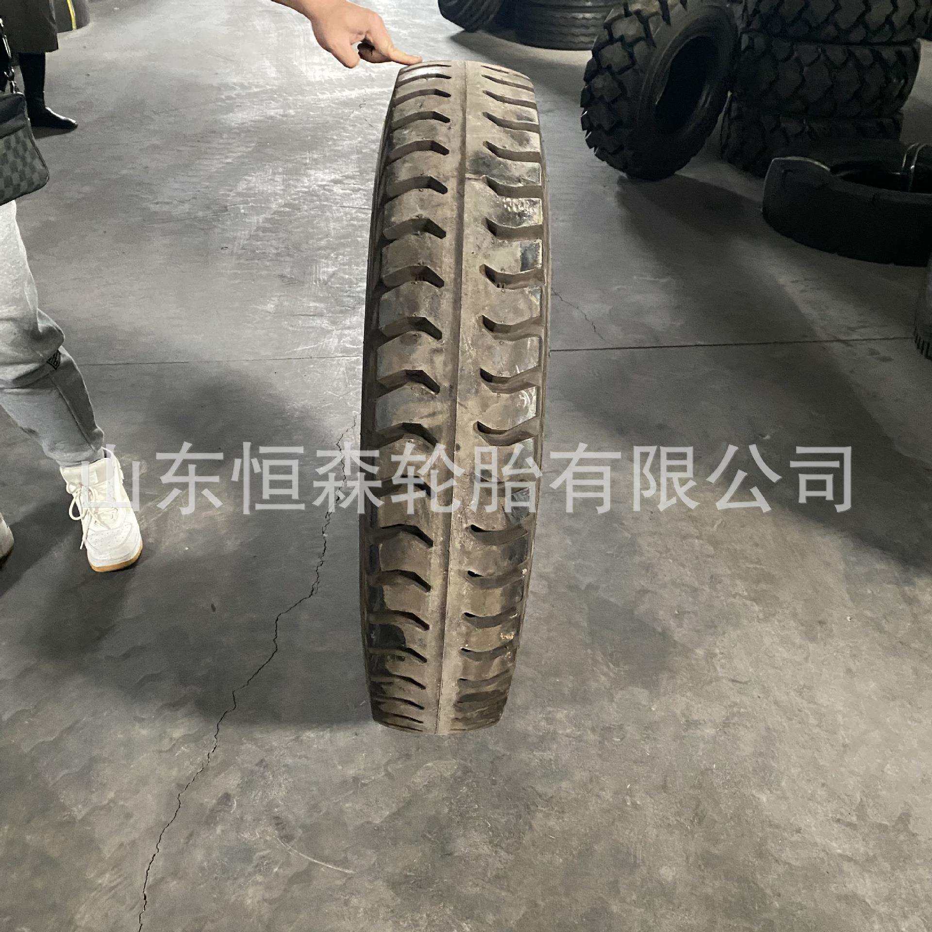 前进1000-20矿山卡货车工程轮胎羊角花纹 1100-20城市洒水车轮胎