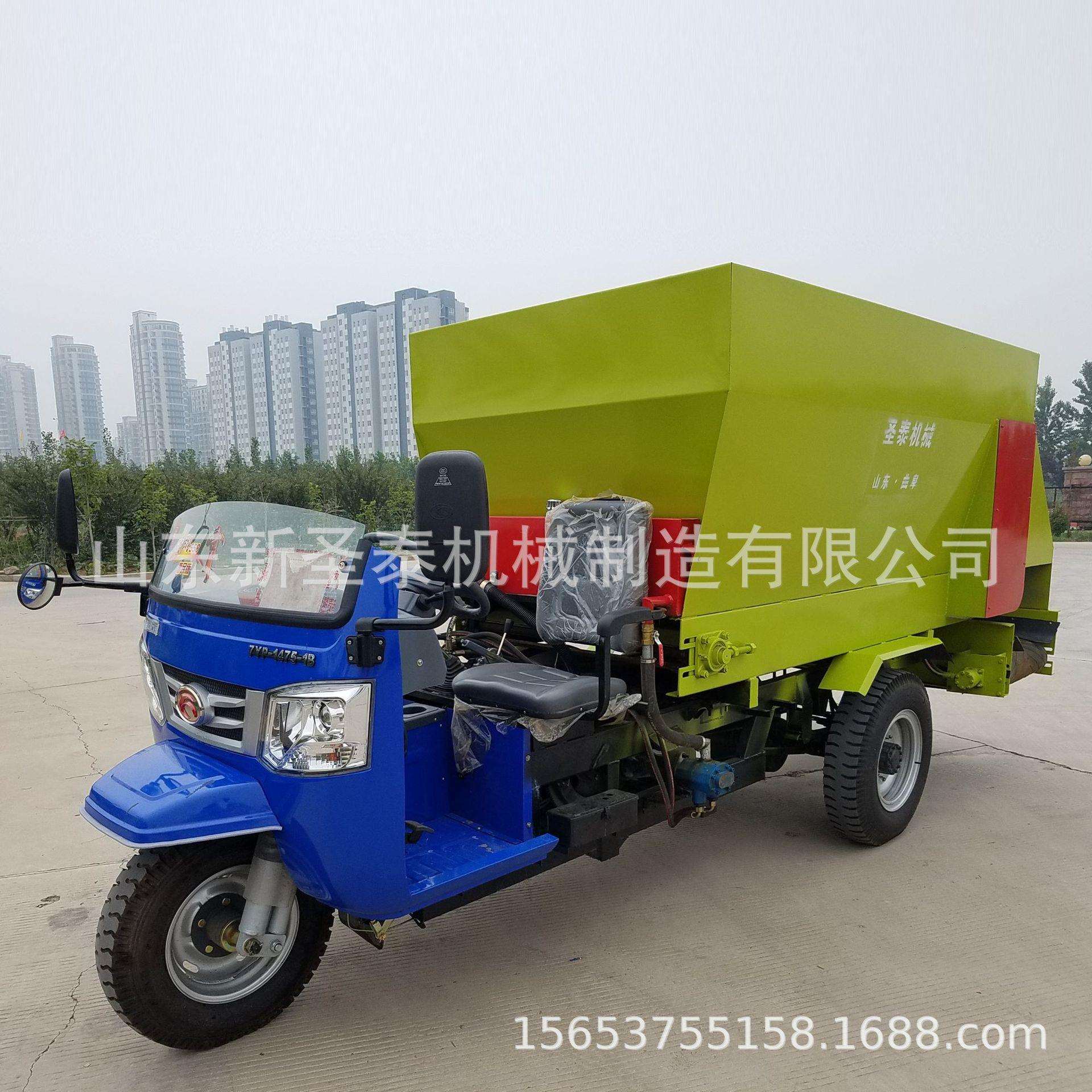 牛场电动三轮能羊撒料车猪舍混合饲料喂车多BXL料功喂料车