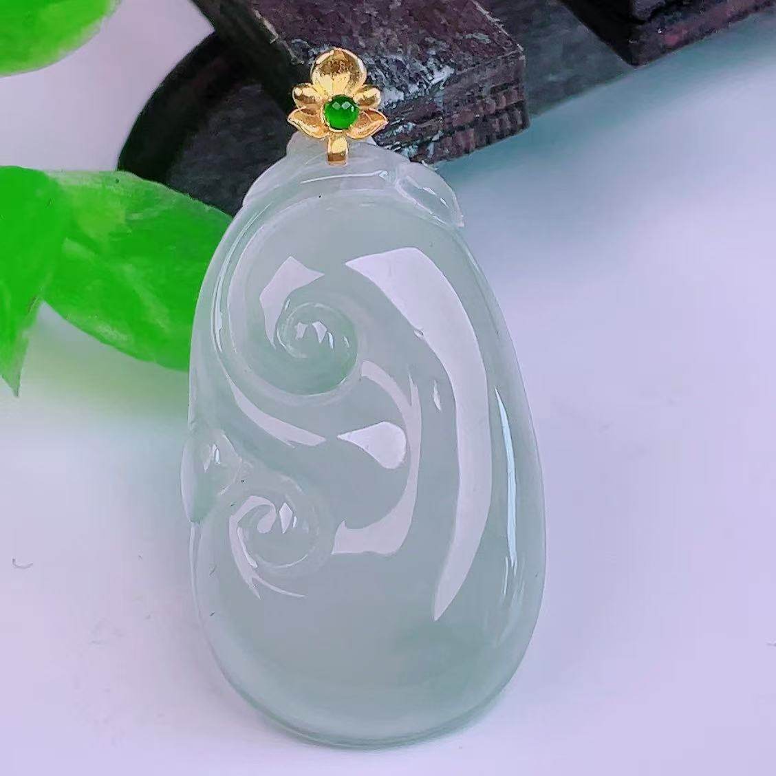 缅甸天然翡翠正品18k金扣头高冰玻璃种水润满色闪拍如意玉石吊坠