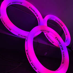 LED圆形七彩幻彩亚克力灯箱吊顶环形通体圆环广告牌悬挂酒吧装饰