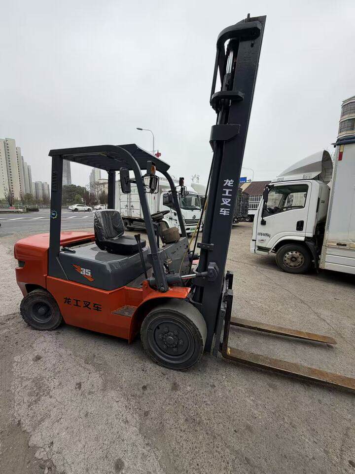 4月1日南昌委托资产处置龙工叉车一台3.5吨起升4.5米国三叉货齐全网络拍卖公告