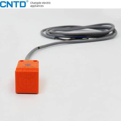 昌得CNTD方形接近开关金属感应传感器CJF18E NPN/PNP二三线30V