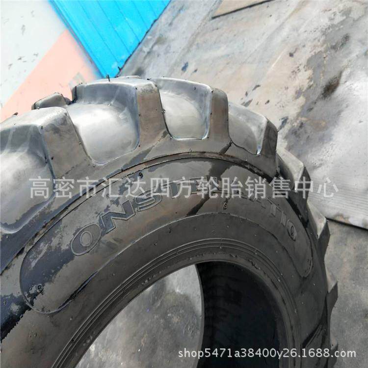 现货供应16.9-28 R4花纹 两头忙 挖掘装载机人字形轮胎 工程轮胎