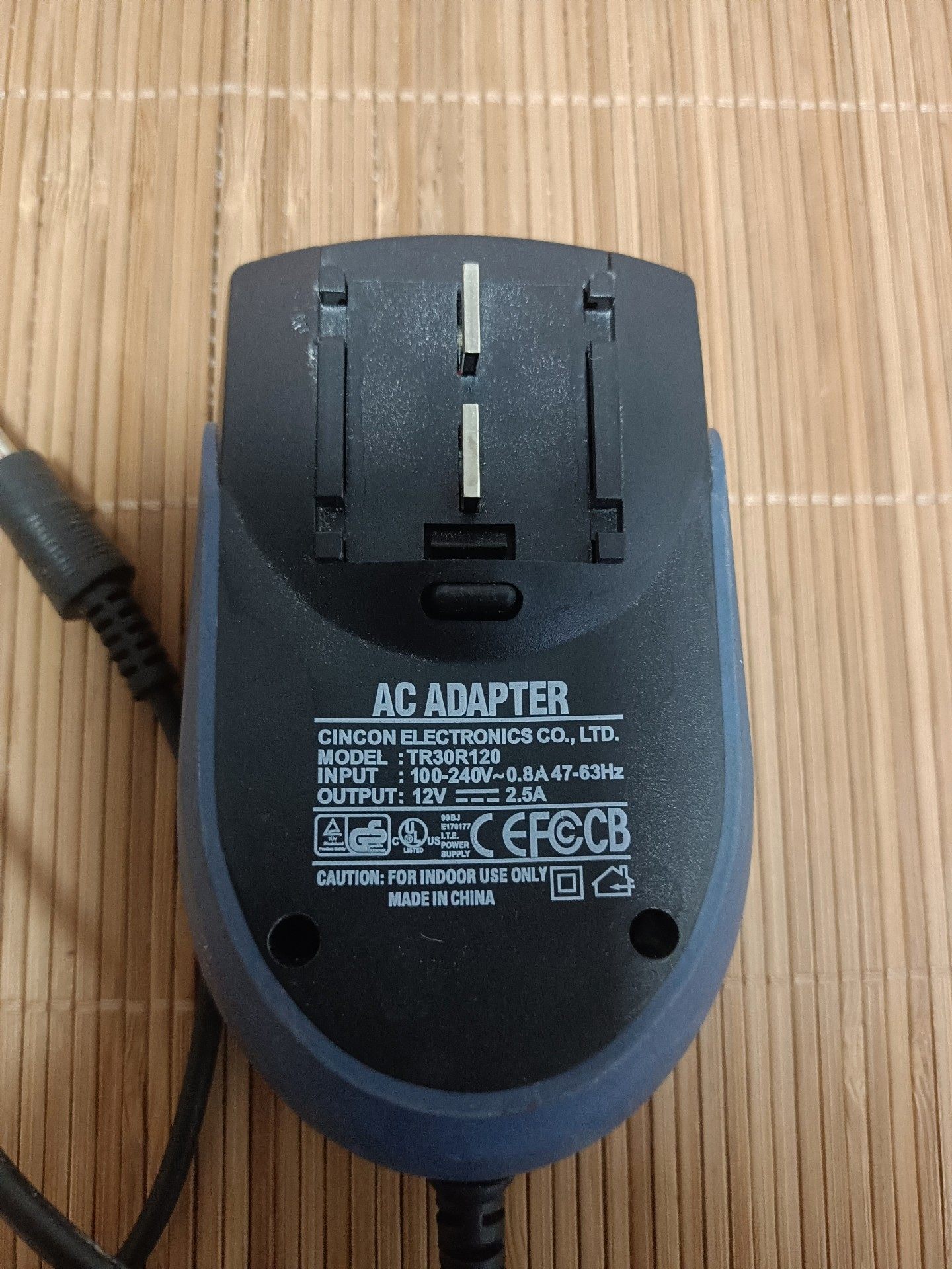 罗德与施瓦茨12V电源CINCON适配器TR30R120，实