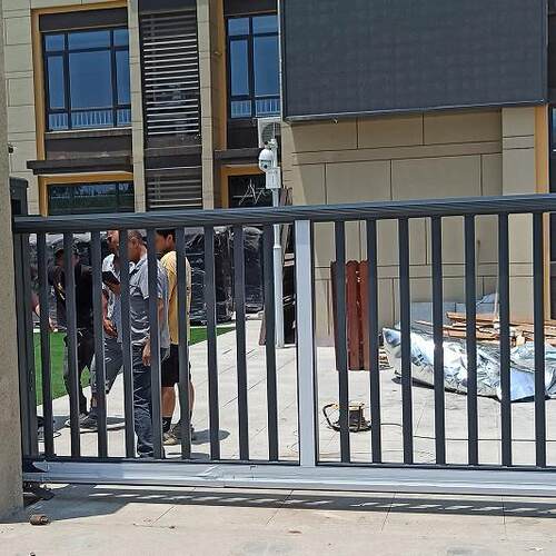 无轨107重型抗风铁路工厂大 道口悬浮平门 工业动电悬门移航门庭