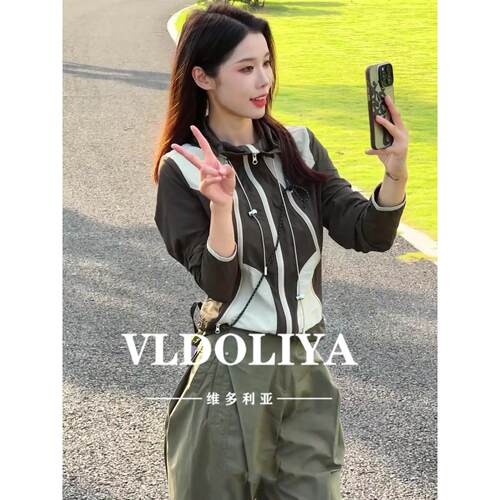VLDOLIYA维多利亚2026春季休闲运动套装女冲锋衣外套工装裤两件套