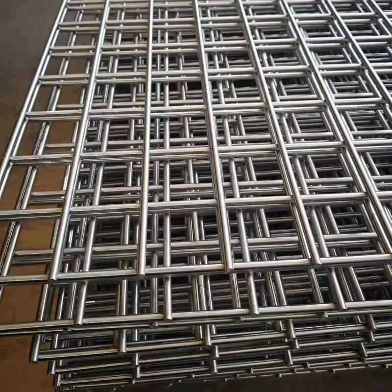 超硬围栏钢网格网建筑钢筋网片狗笼镀锌铁丝网电焊网片围栏钢丝网