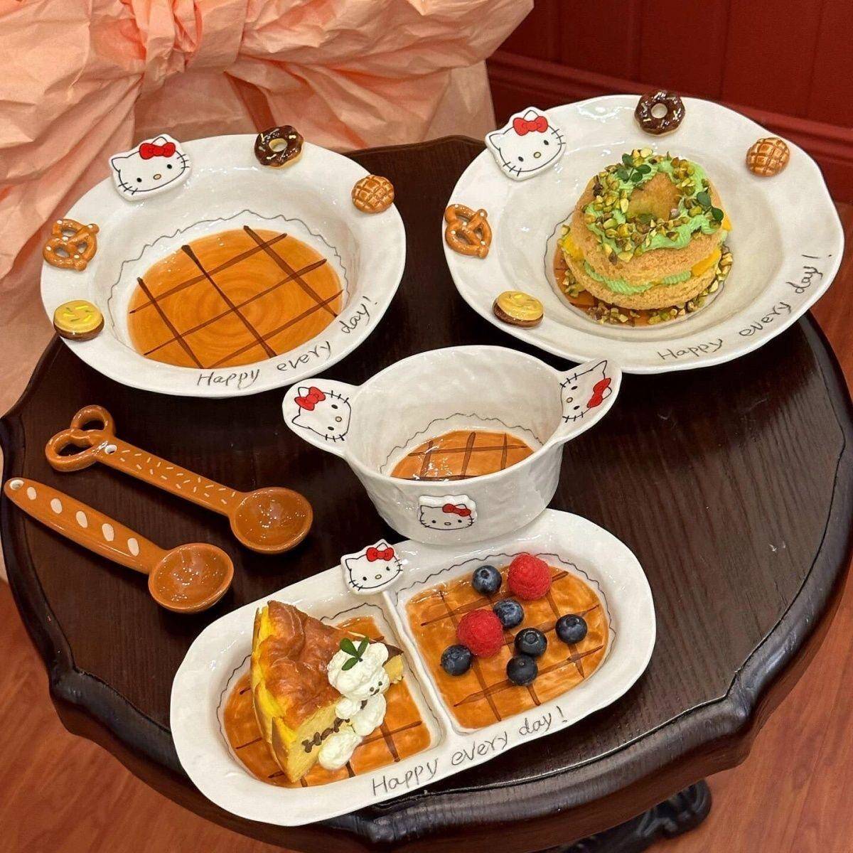KT高颜值餐具釉下彩陶瓷碗碟套装家用饭碗汤碗分餐盘咖啡盘杯组合
