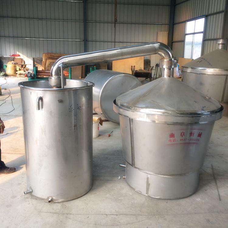 家用酿酒设备白酒蒸酒器烧酒酿蒸馏水纯露机生产厂家高粱蒸馏器