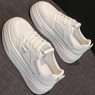 小白鞋女轻便软底不累脚女款新款爆款厚底板鞋小众百搭休闲鞋子