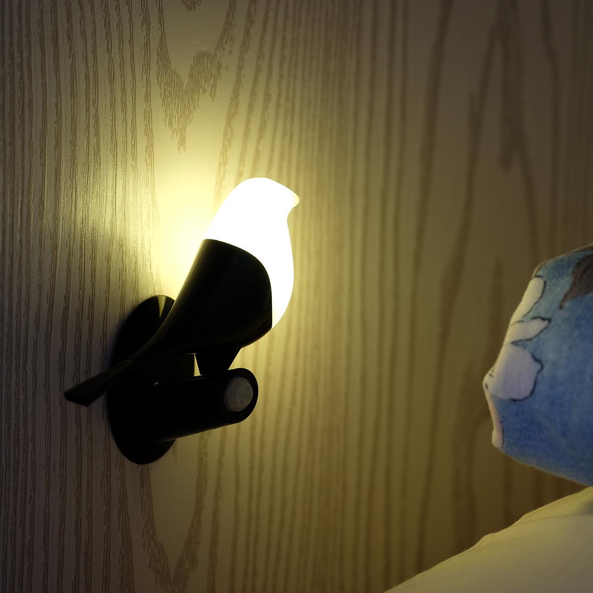 新款智能家居LED创意USB充电小夜灯迷你小鸟人体感应灯安全起夜灯图片