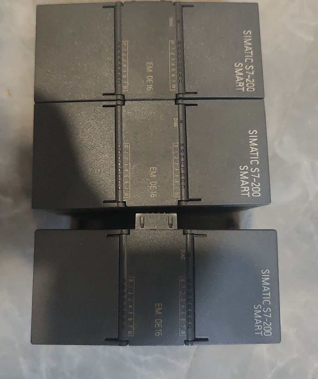 西门子S7-200 SMART模块，型号6ES7 288-2