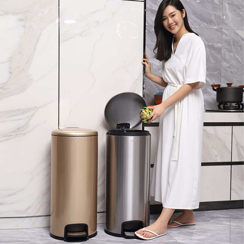 GNF圆形不锈钢脚踏式垃圾桶商用带盖大容量酒店办公室厨房20L30L