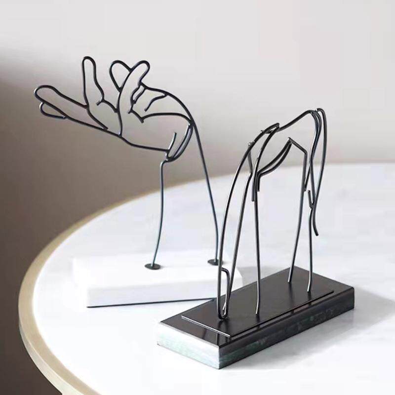 现代简约白色黑色抽象金属艺术人手摆件样板房售楼处书房软装饰品