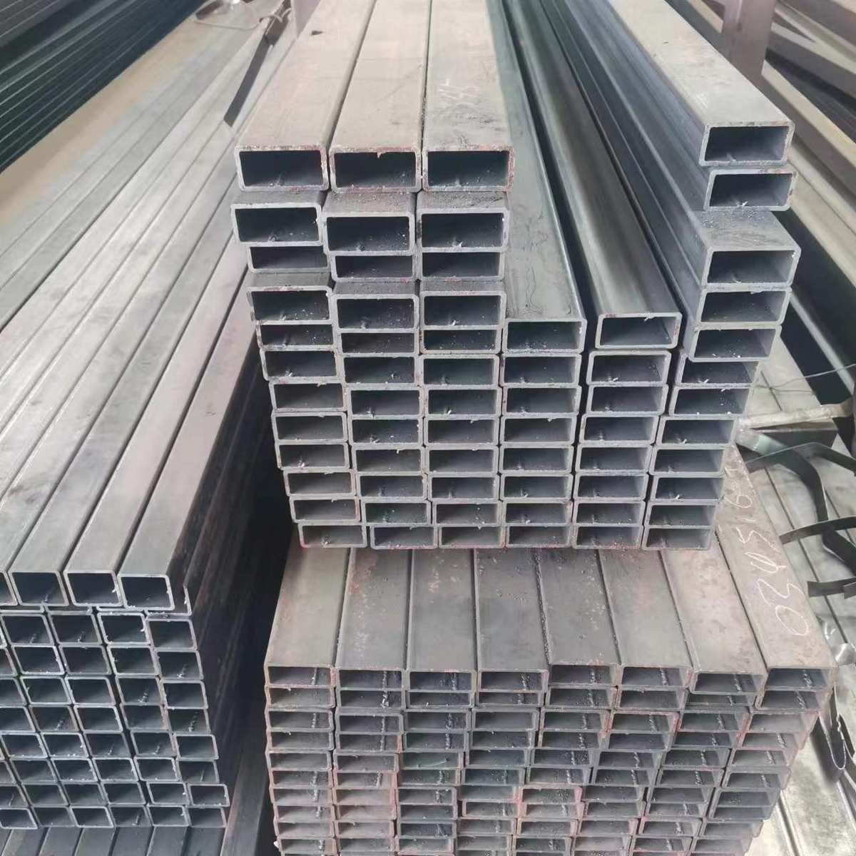 现货Q700小口径方管载重车方钢管 薄壁方通 冷弯空心管建筑工程用