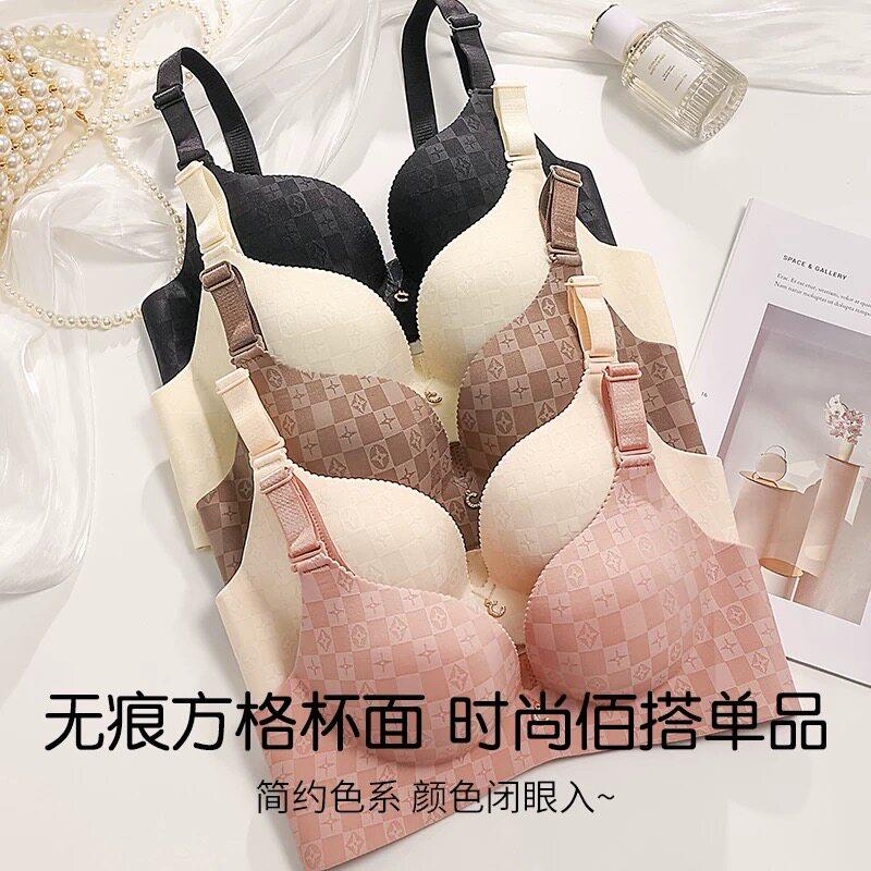 特厚超聚拢胸罩10cm无痕无钢圈平胸A杯小胸罩加厚8CM内衣女士超厚