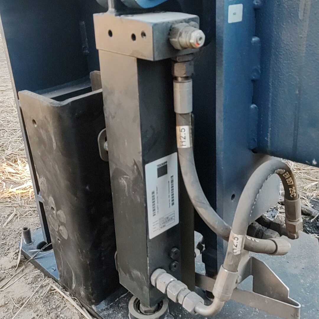 通快激光切液压油缸