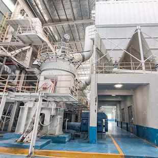 联系报价 立式磨粉机L1500K矿石磨 四川年产20万吨钾长石磨粉线
