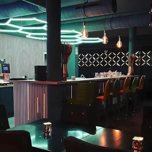 r氛gb蜂窝灯防RGB灯具水跨境绚彩围灯蜂汽车窝4S宽压店工位灯led