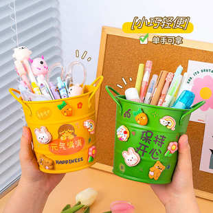 MNX2批发笔筒女生小摆件办公室电脑桌面布置装饰品工位书桌上氛围