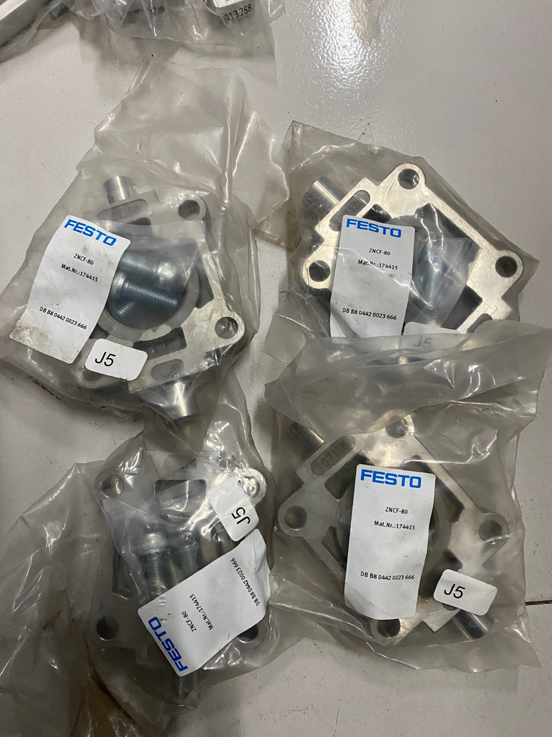 费斯托 耳柱安装柱销 ZNCF-80 174415 全新原装