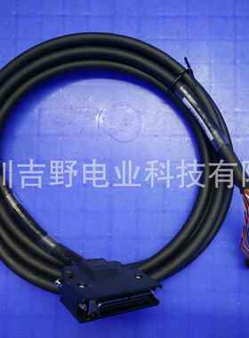 欧 姆龙伺服连接线XW2Z-100J-B32驱动器与伺服中继单元格间的电缆