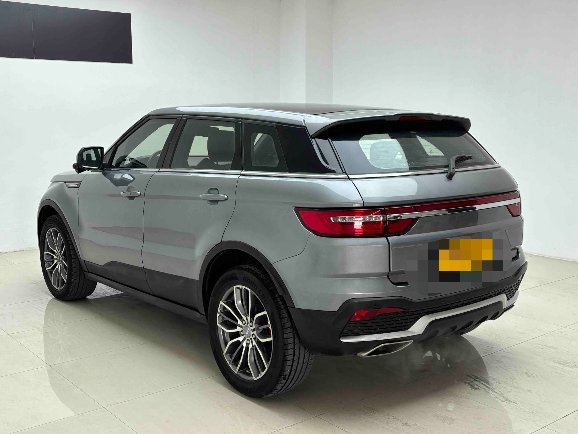 2018 Landwind X7 odometer