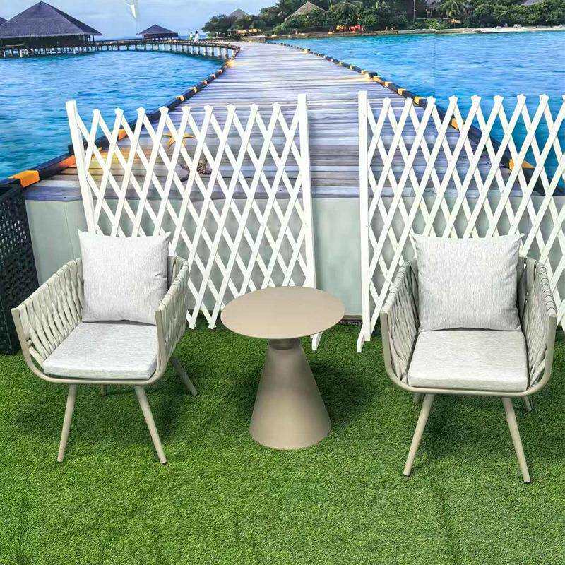 户外庭院桌椅高端别墅花园休闲藤椅岩板餐桌室外阳台防水防晒家具