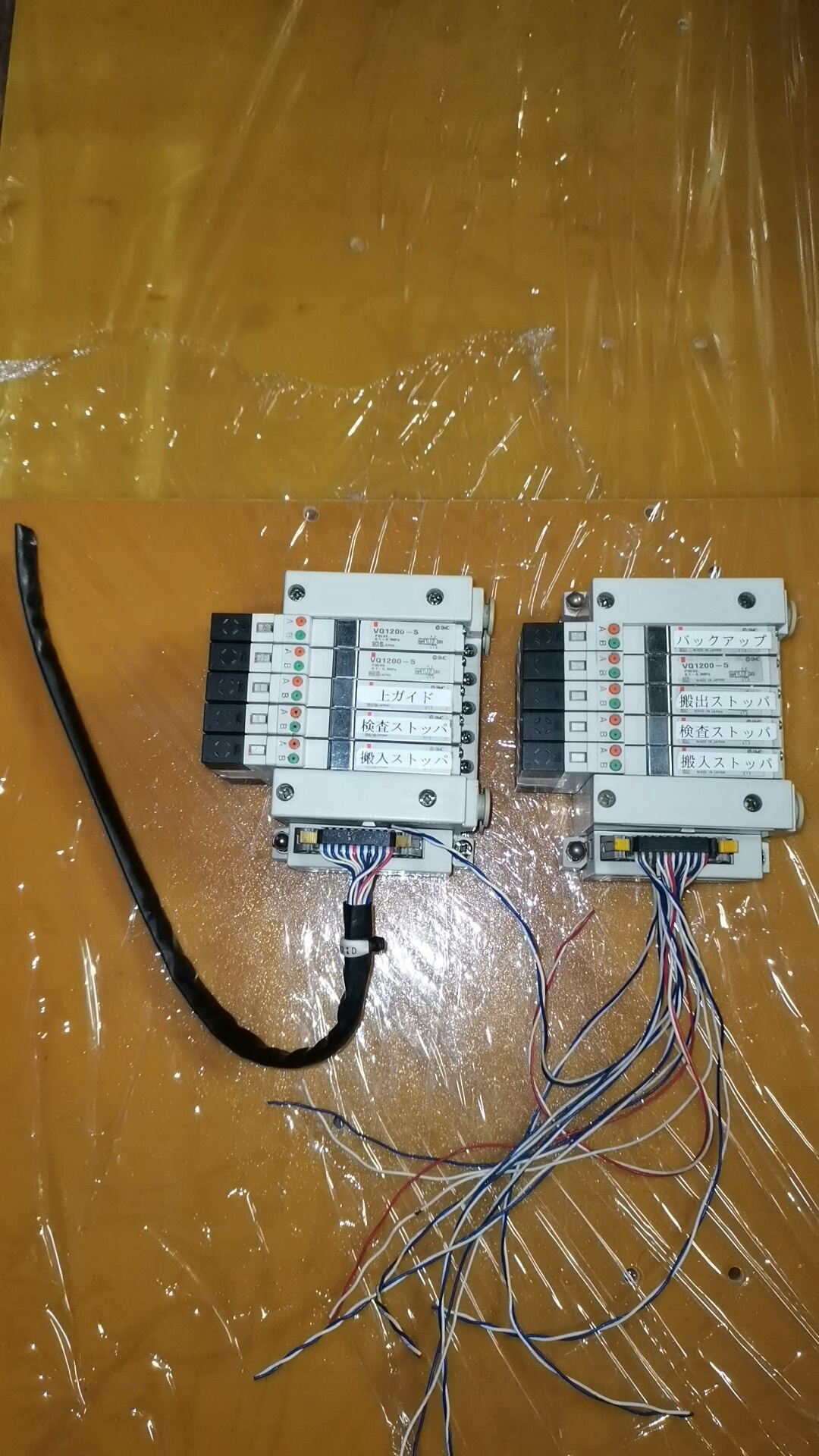 拆机SMC电磁阀 阀岛 VQ1200-5 ，一组五个，