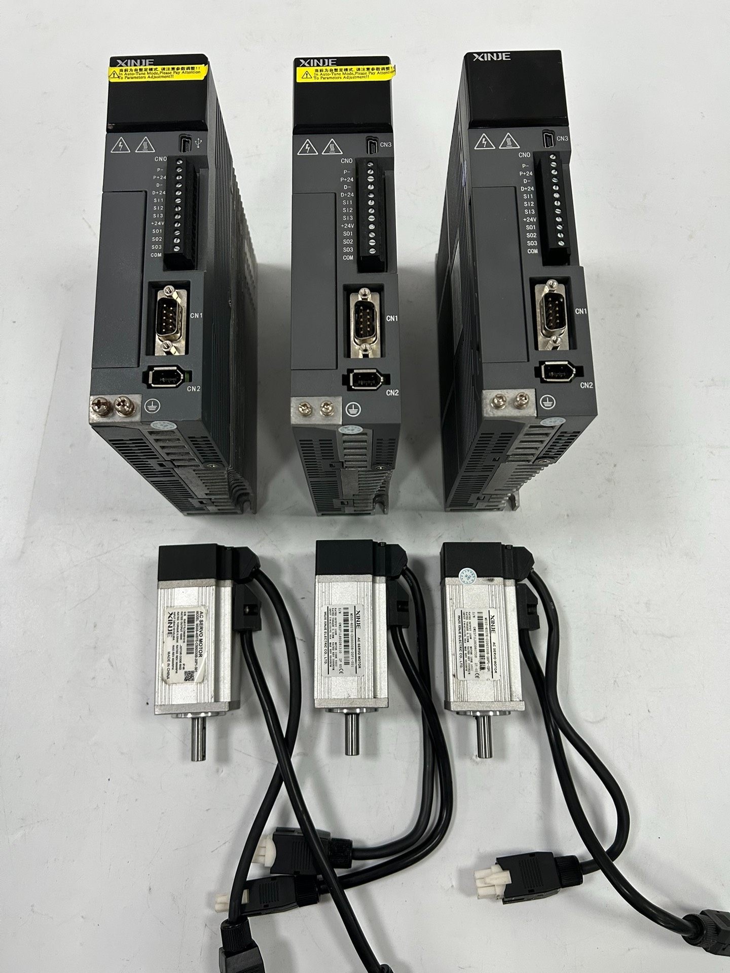 信捷100W伺服套装，包含驱动器和电机。