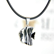 Wing-beat casting * black titanium steel men''s necklaces men''s pendants jewelry pattern fish Japanese and Korean music