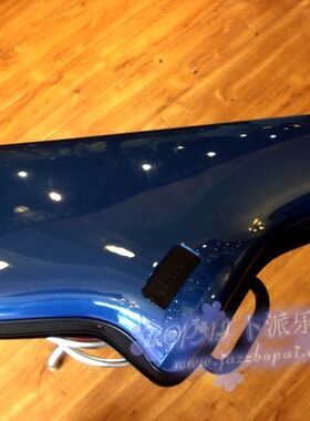 法国 BAM 发烧 萨克斯 箱包 Softpack 系列  萨克斯 随行包 四色