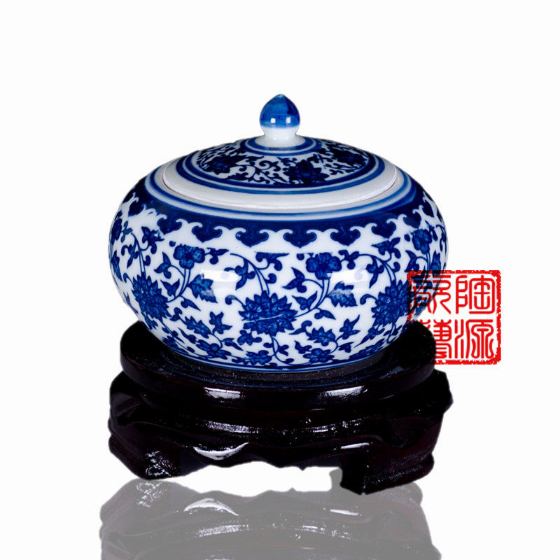 景德鎮陶瓷器 仿古青花瓷個性複古防風帶蓋煙灰缸 儲物罐鹽罐包郵在類目 家居飾品, 裝飾器皿, 裝飾菸灰缸中 - 來自Buy2taobao.com提供專業的淘寶代購服務
