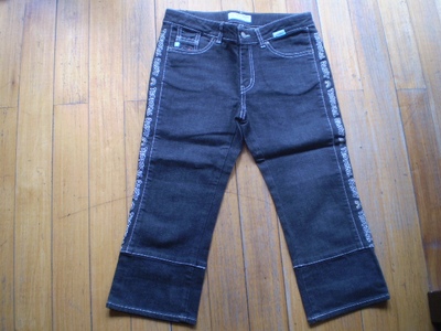 DAISY LOVERS黑色二侧刺绣LOGO牛仔七分裤160