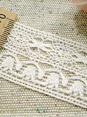 13D 客供 白色 细棉麻 长城与花蕾丝花边 2.8cm宽 3.2元1米