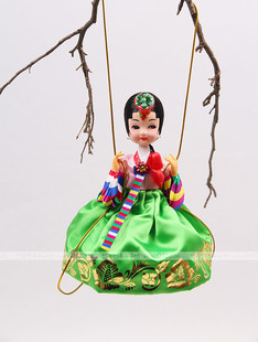 韩国原装进口韩服娃娃/韩国工艺摆设品/荡秋千花童单偶/H-P01590