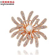 Navigation Pack email specials smiling heart Korean female flower Crystal brooch pin brooch Christmas gifts