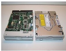 OPTICAL FUJITSU DRIVE SCSI 2.3GB MAGNETO 3.5 MCR3230SS